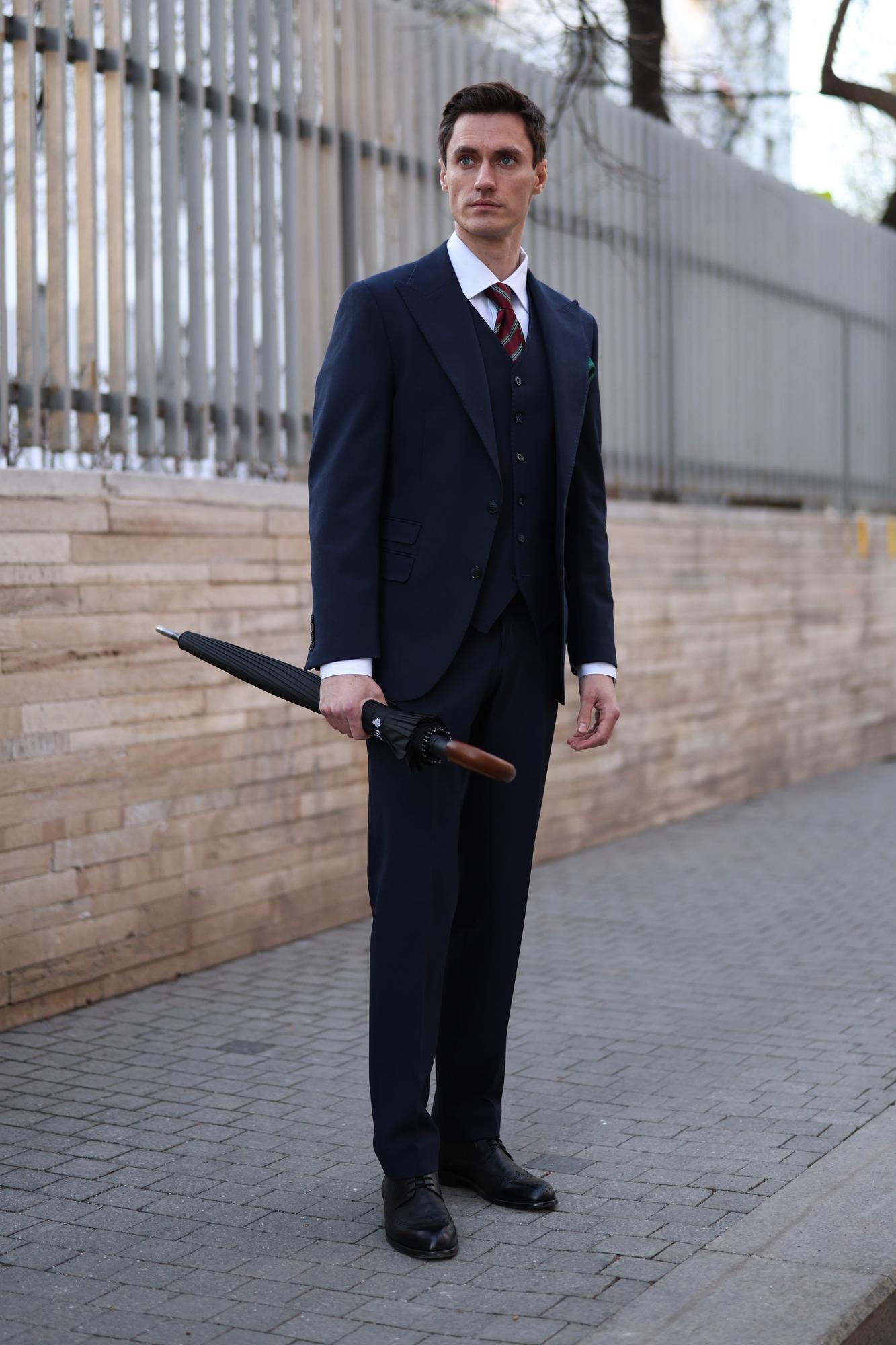 СИНИЙ ШЕРСТЯНОЙ КОСТЮМ (С ЖИЛЕТКОЙ)