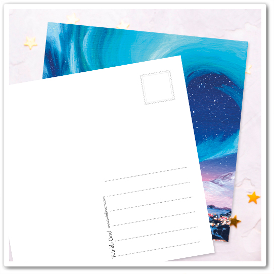 Сияние над заснеженными горами