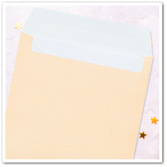 Конверт квадратный светло-оранжевый