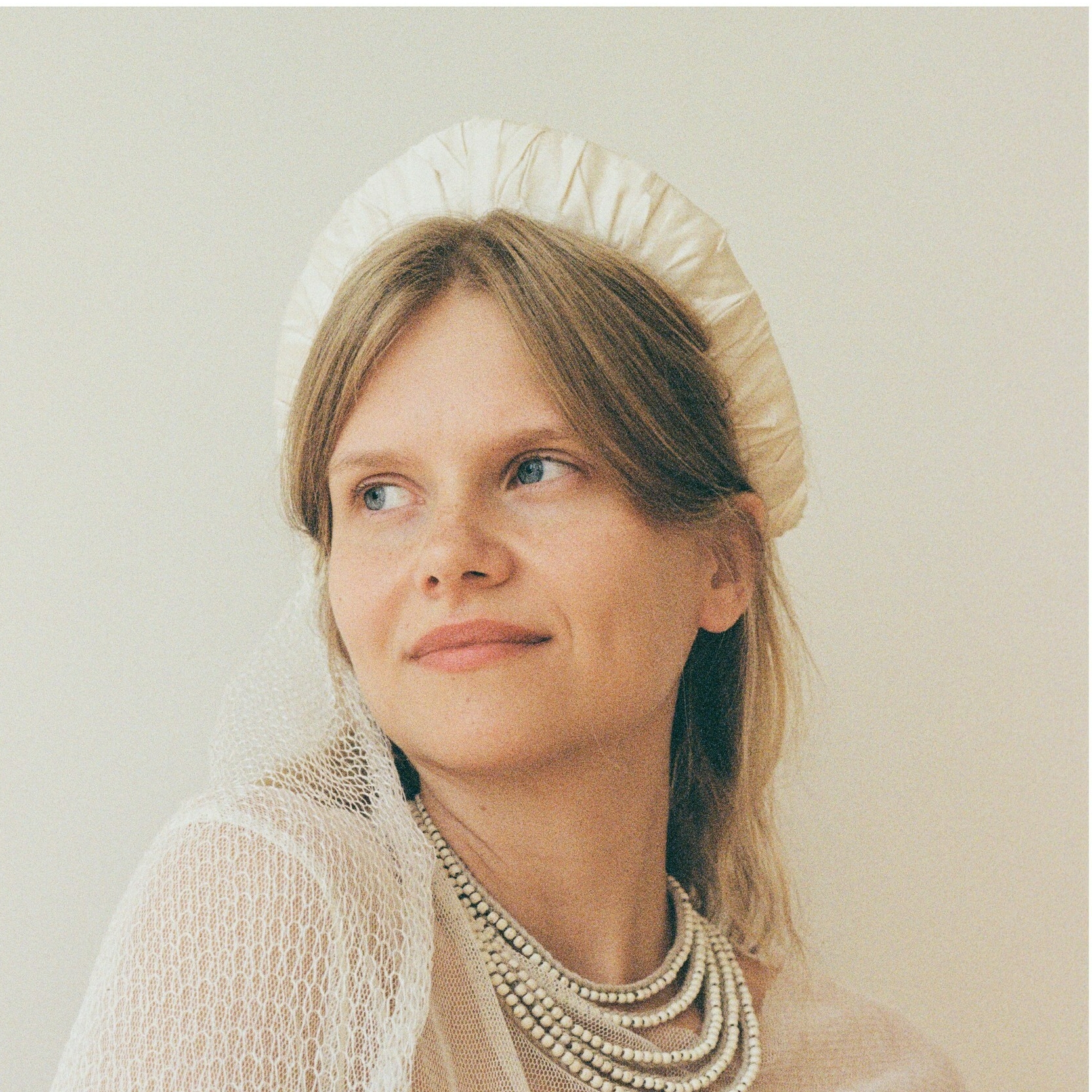 Кокошник белый