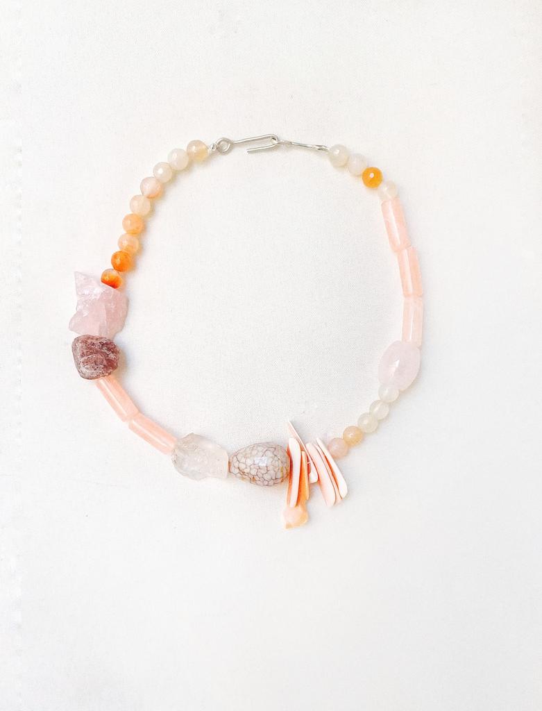 Ожерелье "розовые свет"