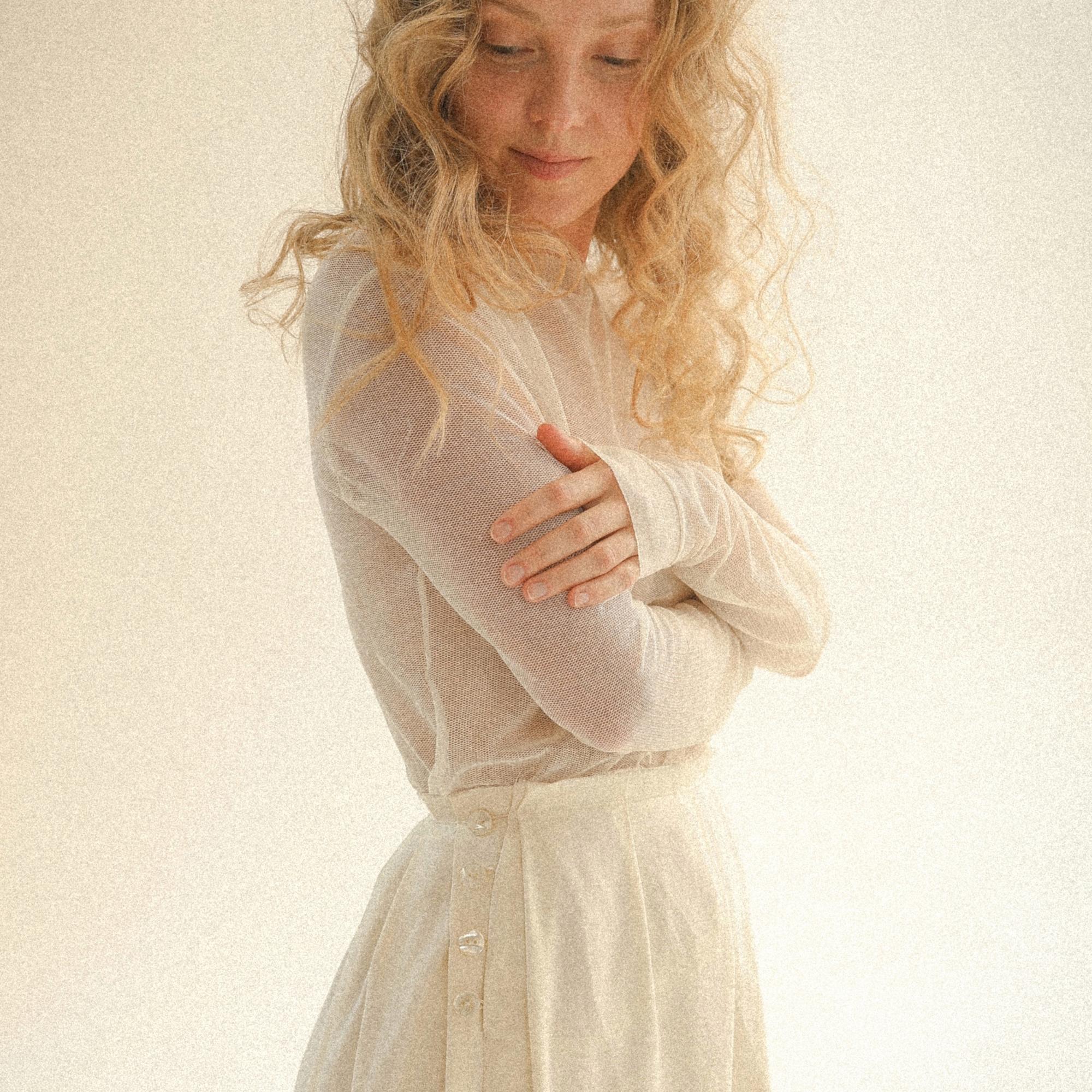 Полупрозрачный лонг, молочного цвета