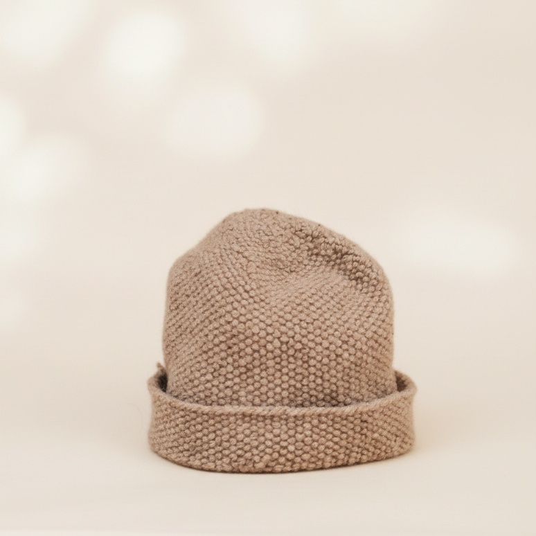 Шапка "Тканная" бежевая