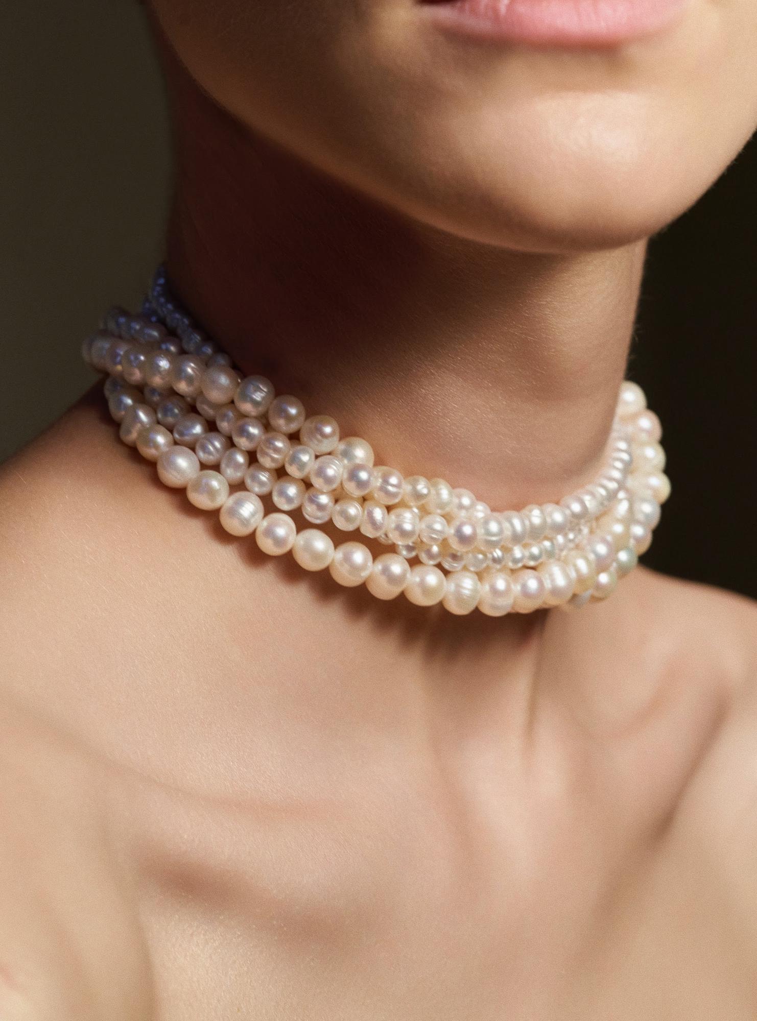 Pearl choker