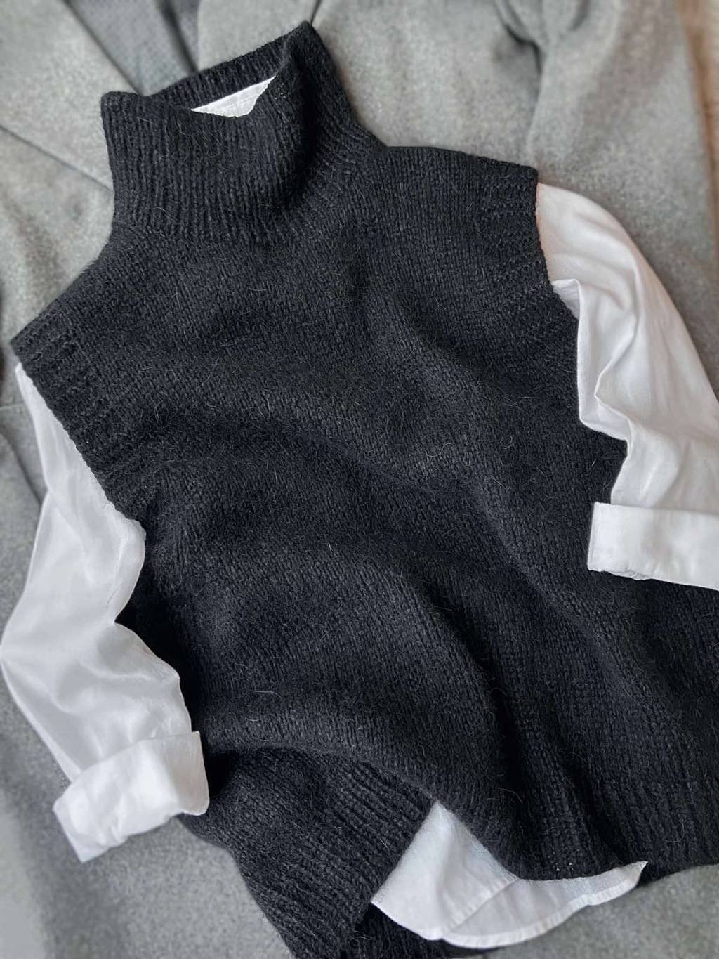 Безрукавка оверсайз "Over vest"