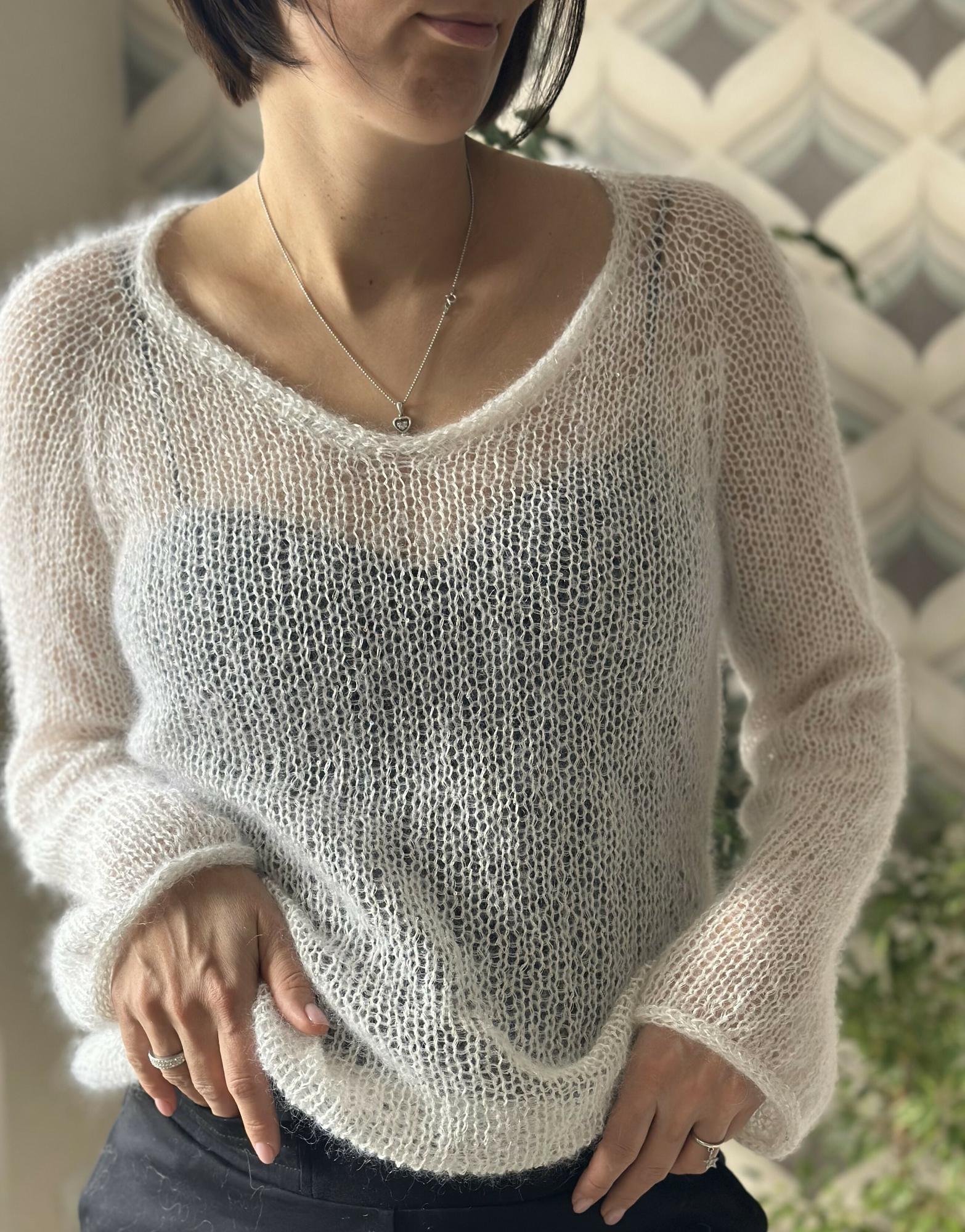 Паутинка с V-вырезом