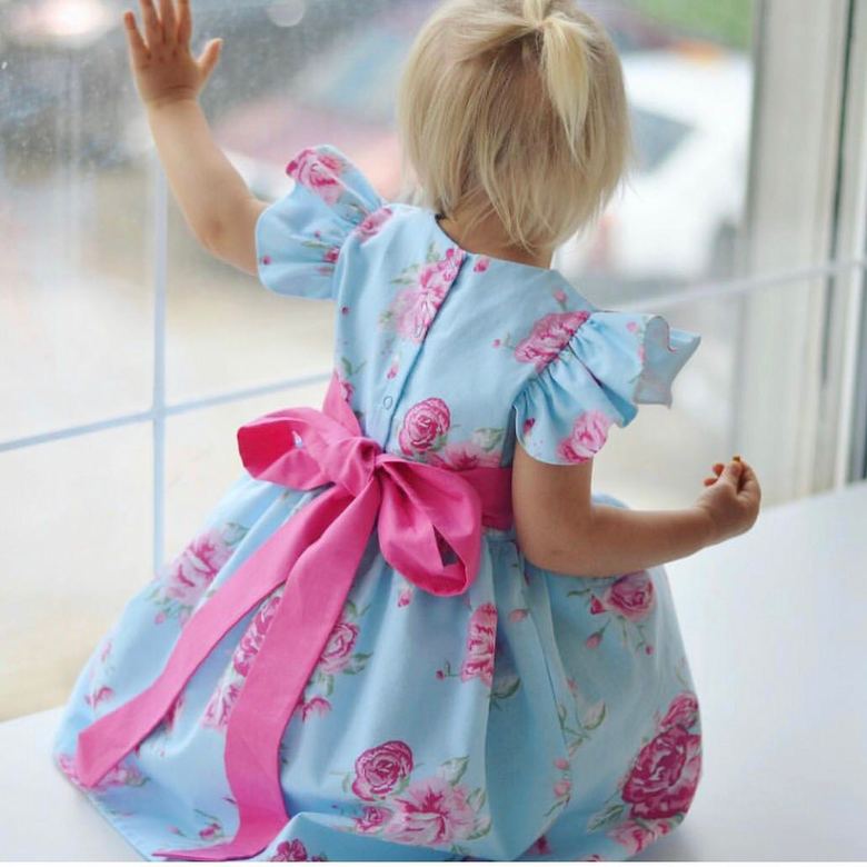 Платье с поясом "Крылышки"