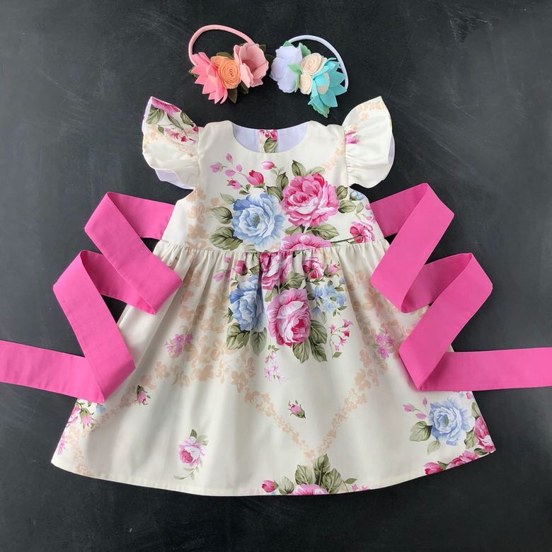 Платье с поясом "Крылышки"