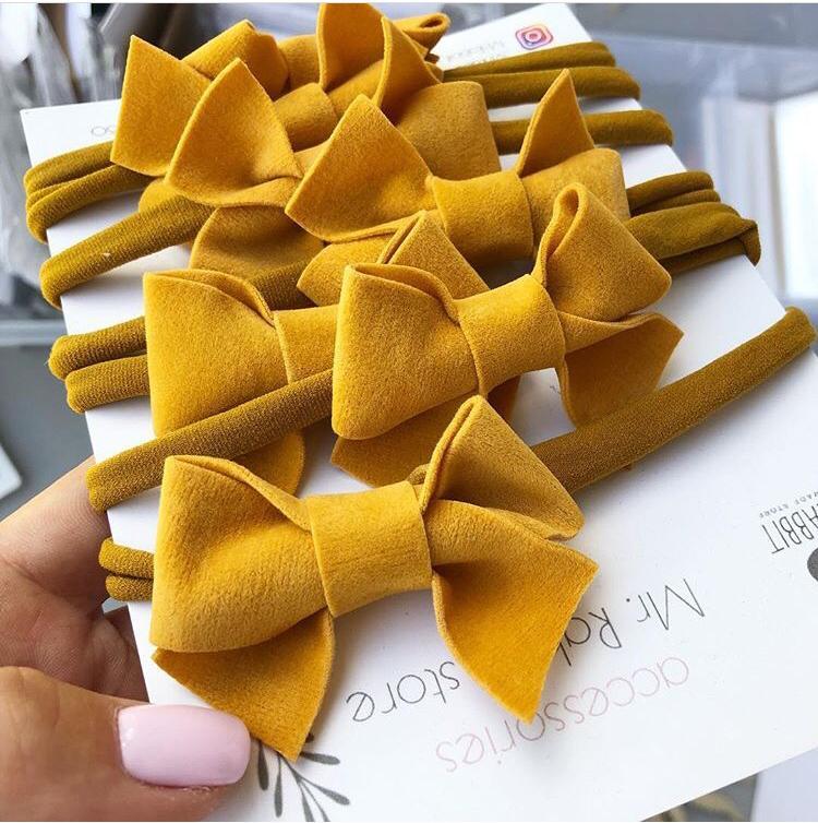 Замшевый бантик горчица наличие