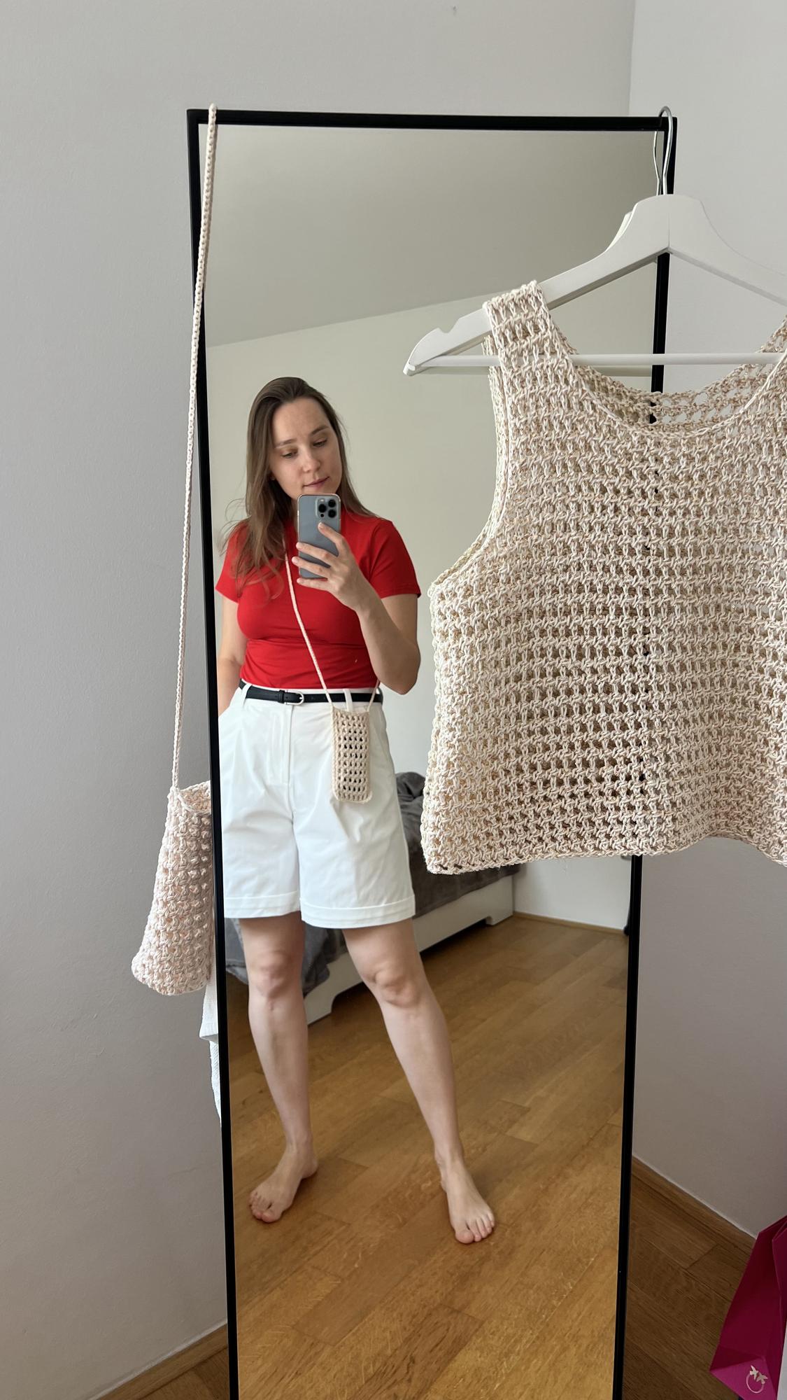 Сборник  из 4 мастер-классов "Pixel" по вязанию спицами без привязки к плотности в видео формате.