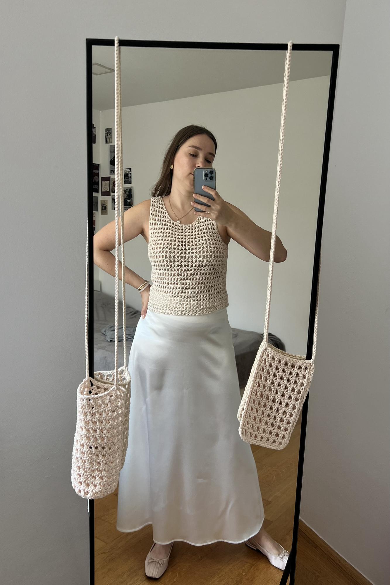 Сборник  из 4 мастер-классов "Pixel" по вязанию спицами без привязки к плотности в видео формате.