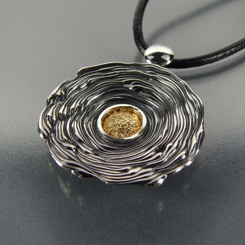 Серебряный подвес с позолотой. Полнолуние