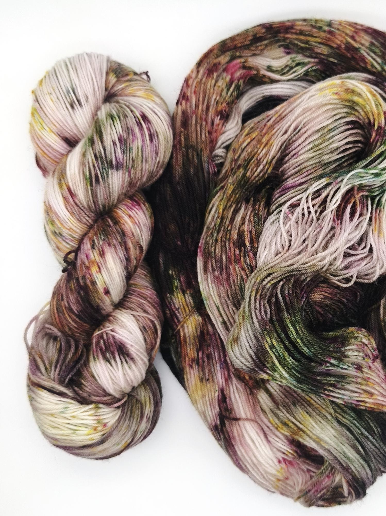 Пряжа ручного окрашивания, 100 гр/420 м, 75% меринос, 25% ПА, 33420