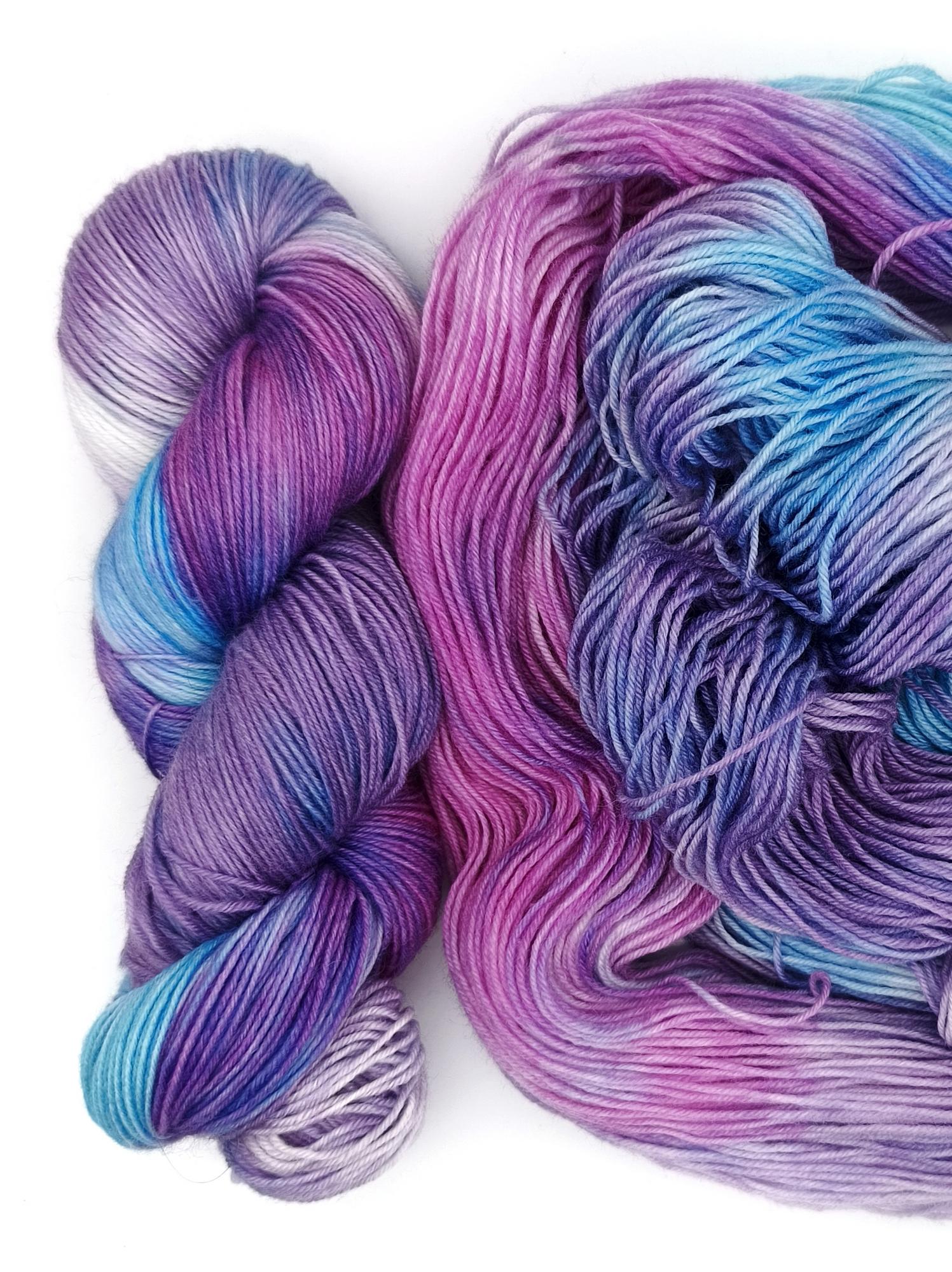 Пряжа ручного окрашивания, 100 гр/420 м, 75% меринос, 25% ПА, 46420