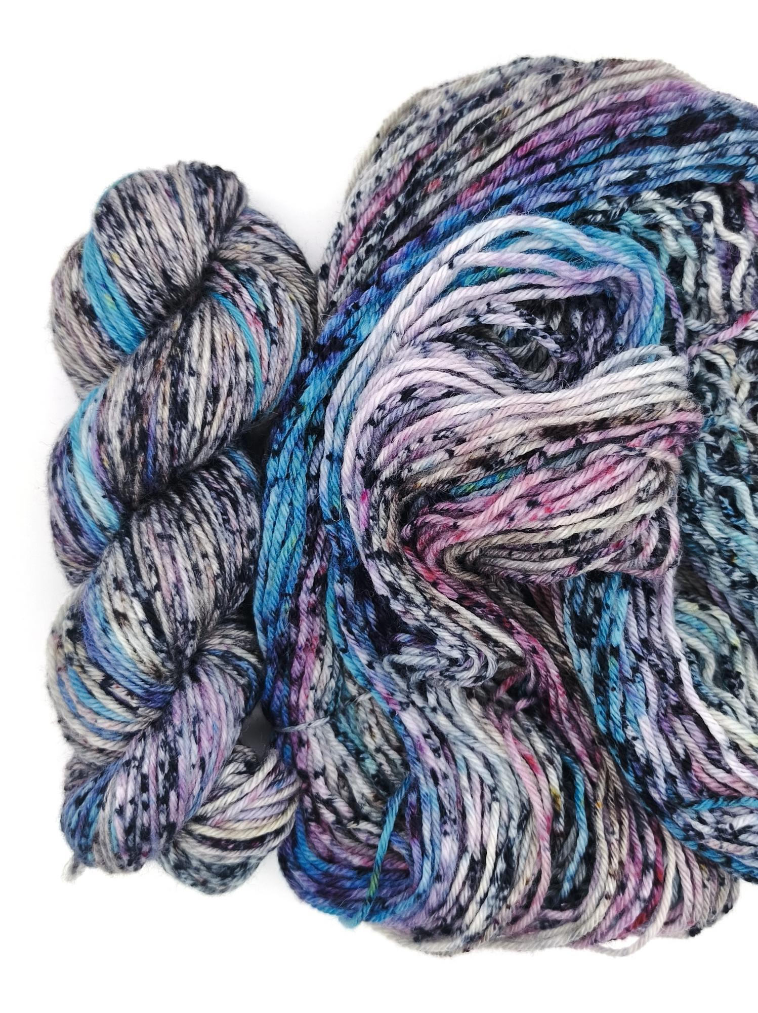 Пряжа ручного окрашивания, 100 гр/205 м, 75% шерсть, 25% ПА, 55205