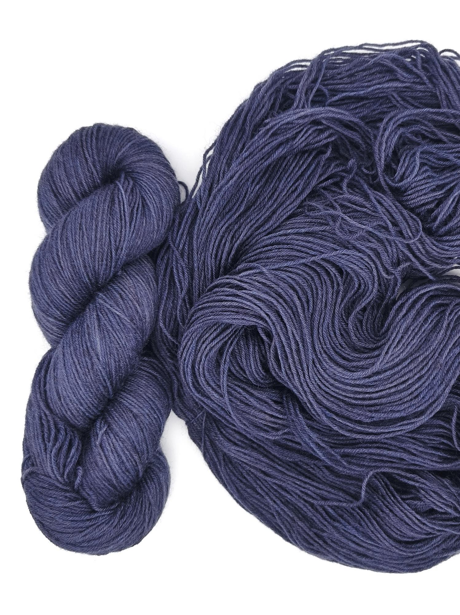 Пряжа ручного окрашивания, 100 гр/420 м, 75% меринос, 25% ПА, 70420