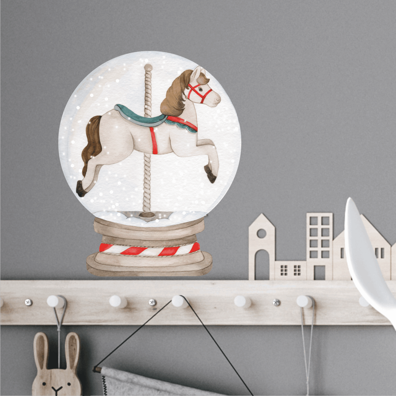 Наклейка " Снежный шар с лошадкой  "
