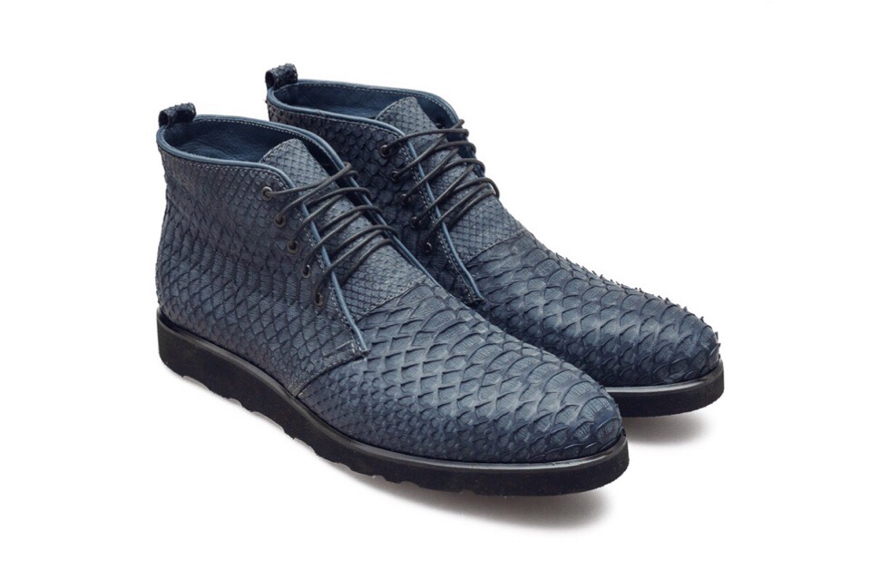 Ботинки из натурального питона
