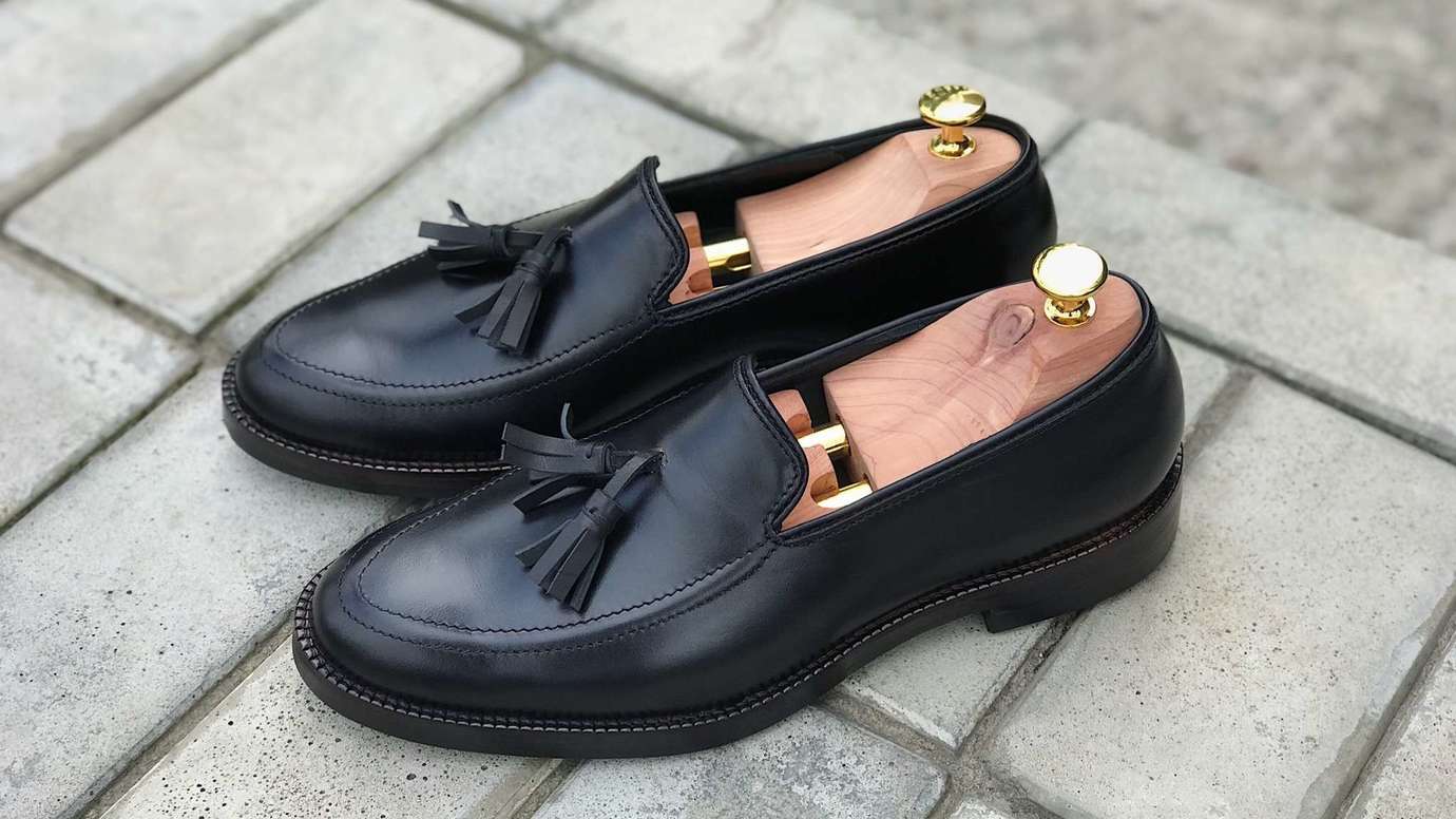 Лоферы с кисточками (черные)