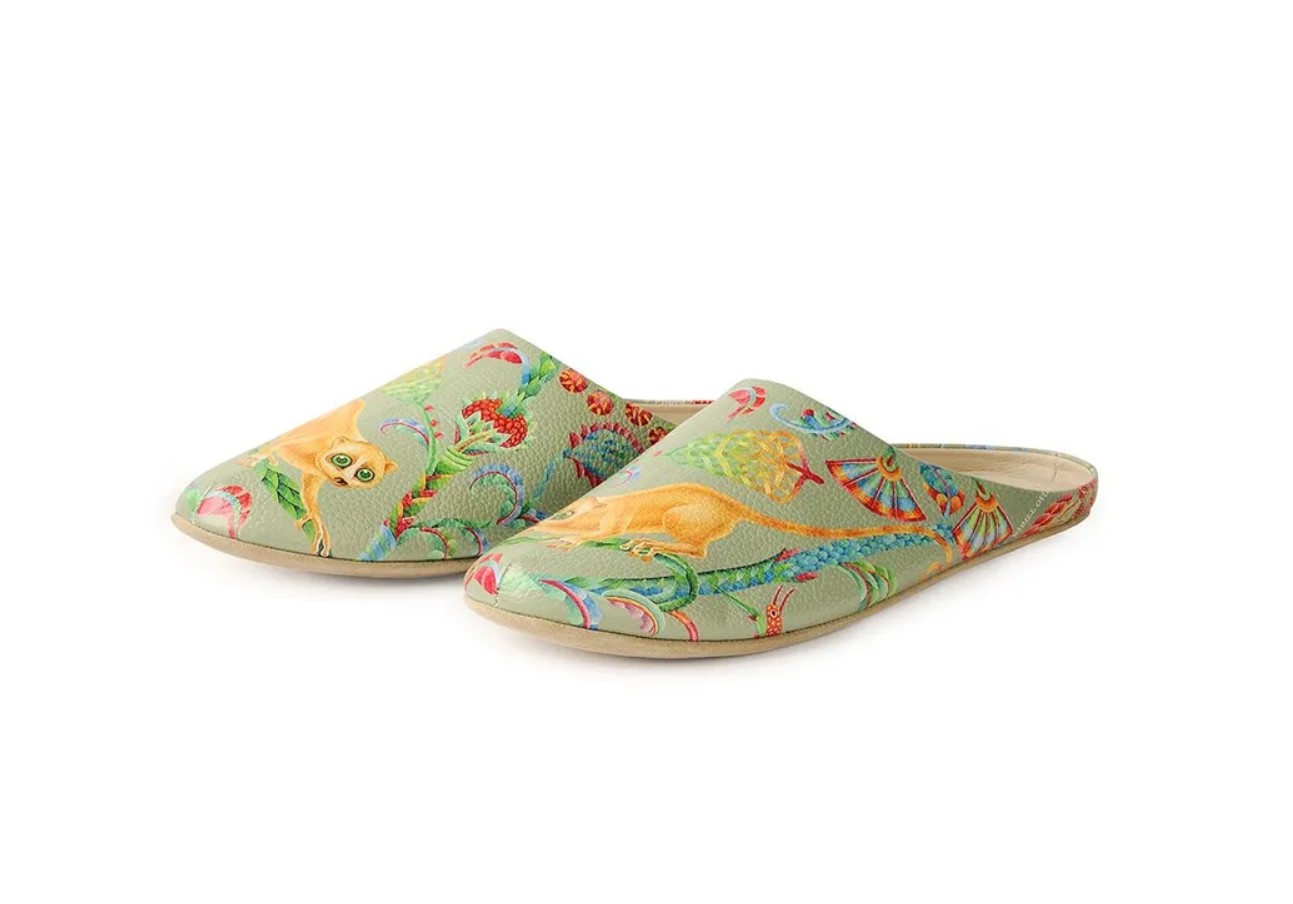 Мужские тапочки из кожи "Волшебные лемуры в бамбуке"