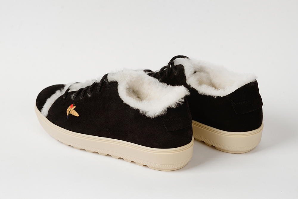 Кеды из замши черные с натуральным мехом "Колибри"