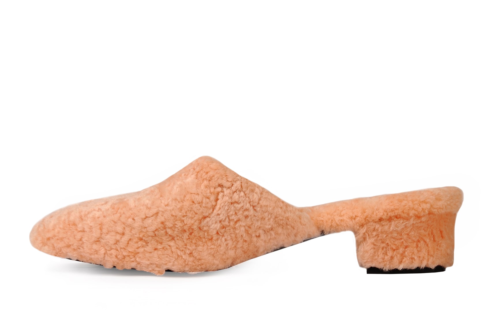 Мюли персикового цвета из натурального меха р,37