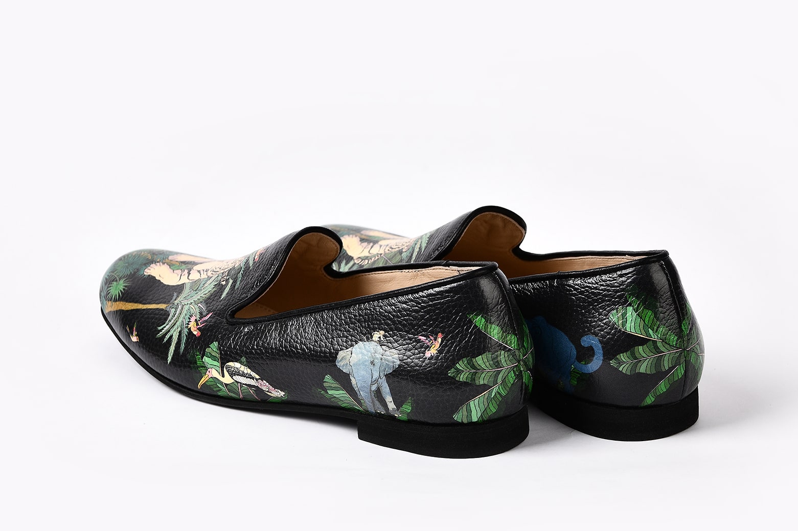 Слиперы женские из кожи черные  "Бенгальский тигр"