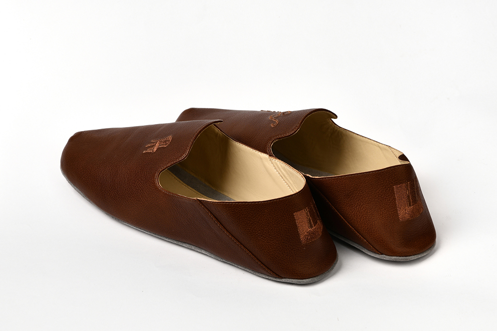 Мужские тапочки из кожи В.Маяковского