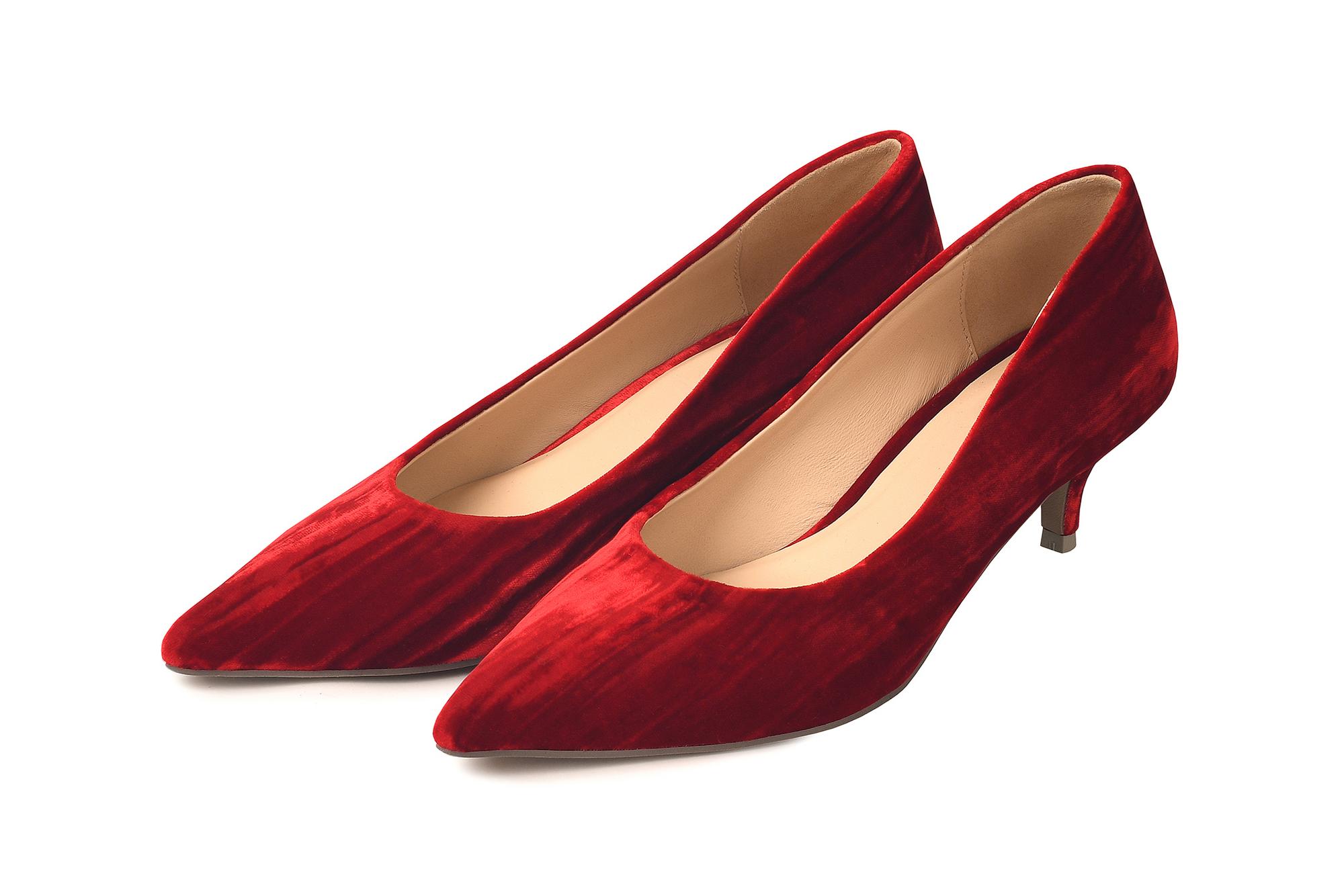Туфли из бархата красные «Мира»