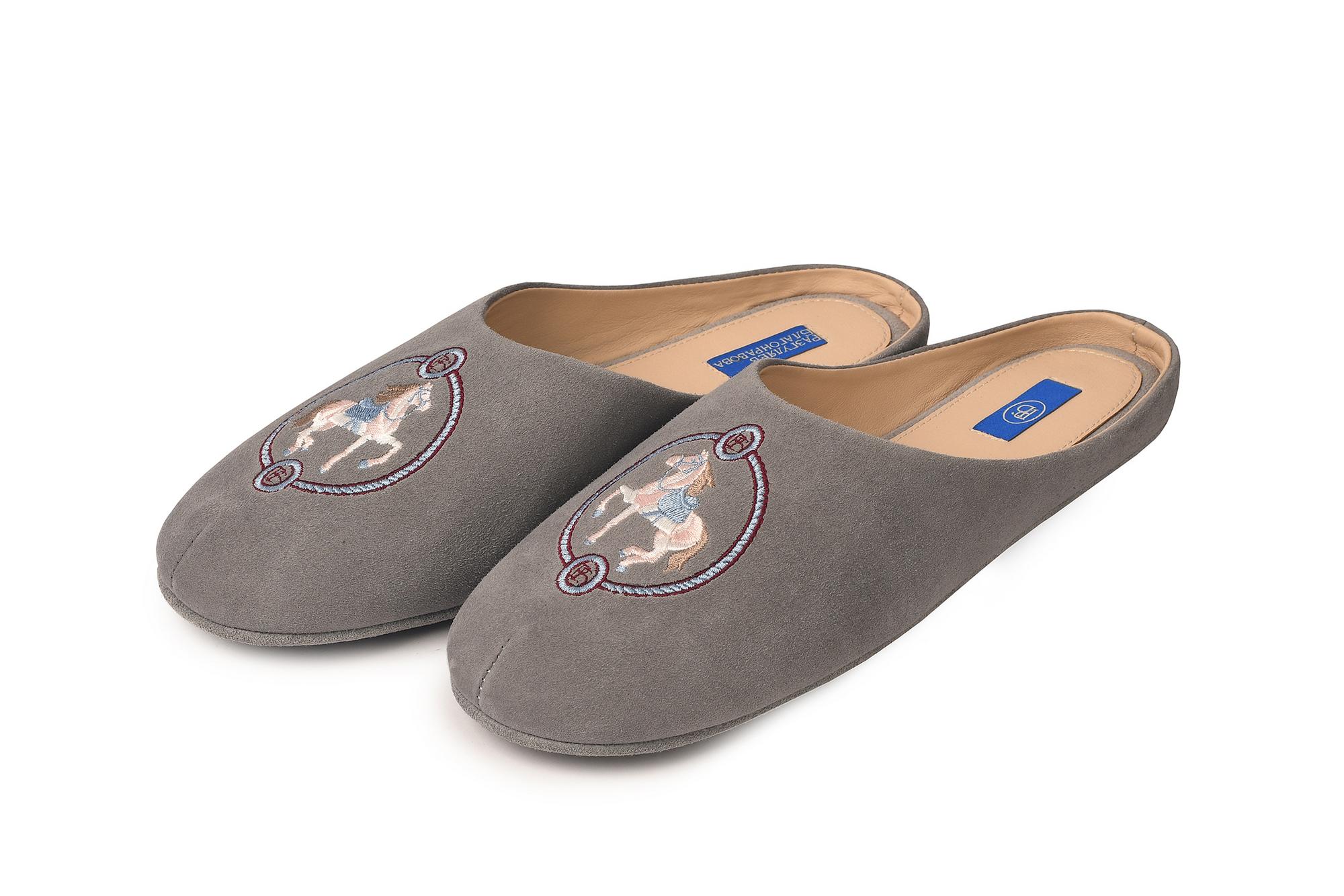 Женские тапочки серые "Лошадка"