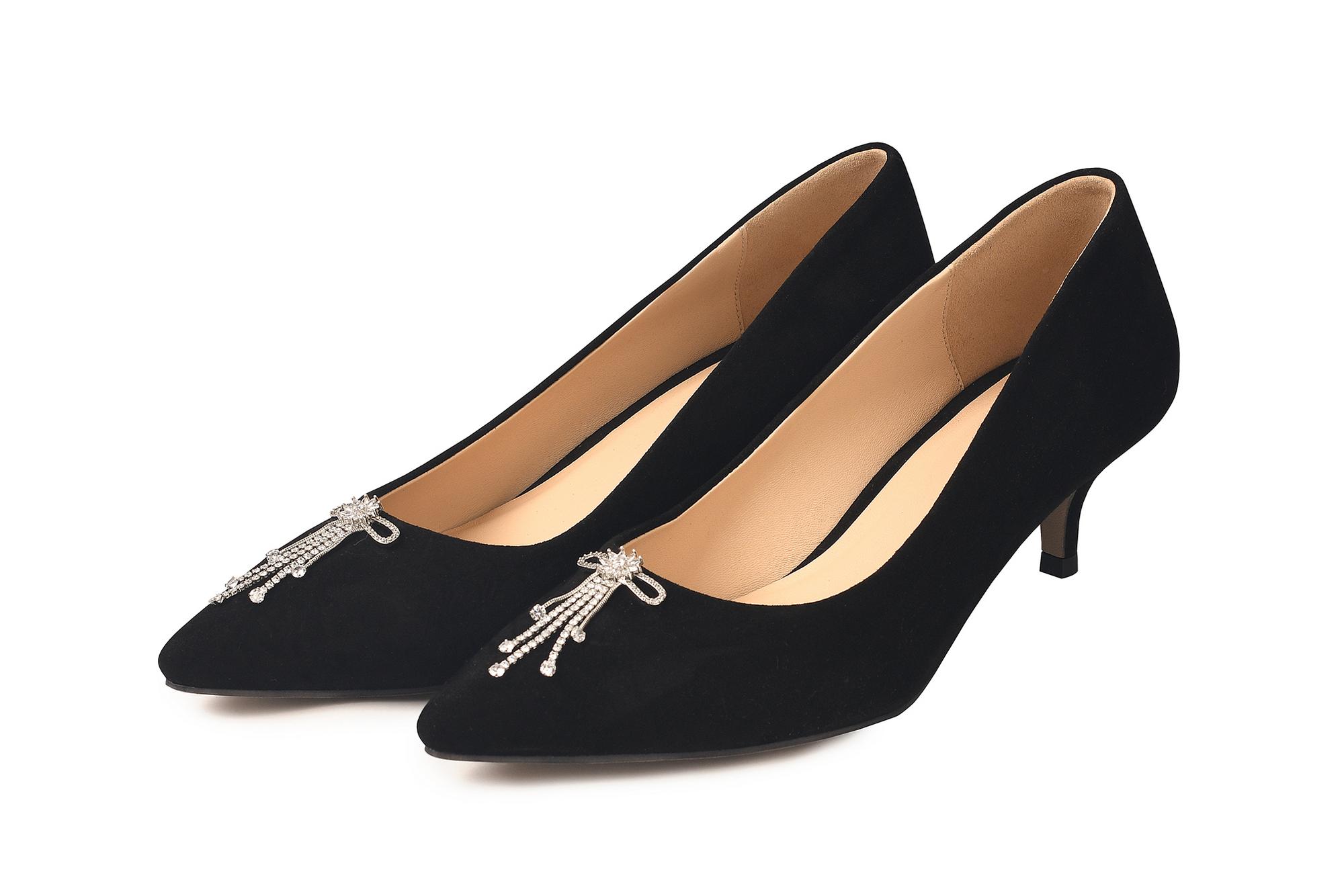 Туфли из замши черные "Мира" с брошью