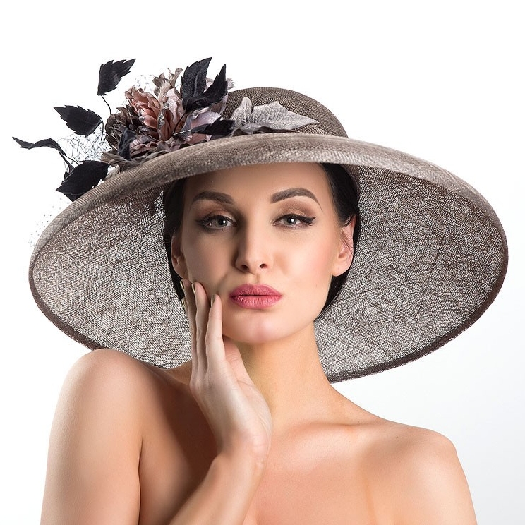 купить шляпу для скачек, купить шляпу в москве, Купить шляпу в Питере, шляпа для фотосессии, шляпа с цветами, шляпа с вуалью, дизайнерская шляпа, Анна Андриенко, серая шляпа, шляпа для свадьбы, вечерняя шляпа, шляпа из синамей,