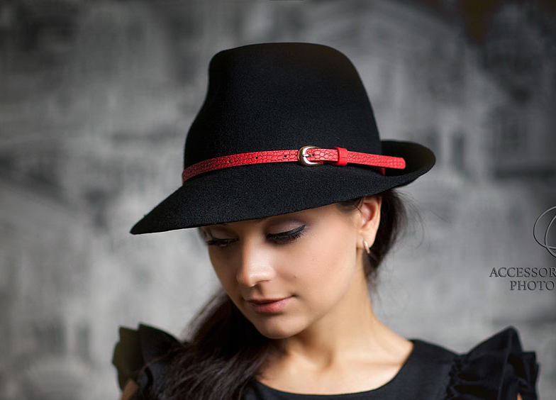 Шляпа, шляпка, стильна шляпа, головной убор, ручная работа, женский головной убор, фетр, шляпа из фетра, осеняя шляпка, зимняя шляпка, шляпка на осень,ретро шляпа, классическая шляпа, женская шляпа, трилби, шляпа трилби, федора, шляпа федора, Анна Андриенко, черная шляпа, красный ремешок