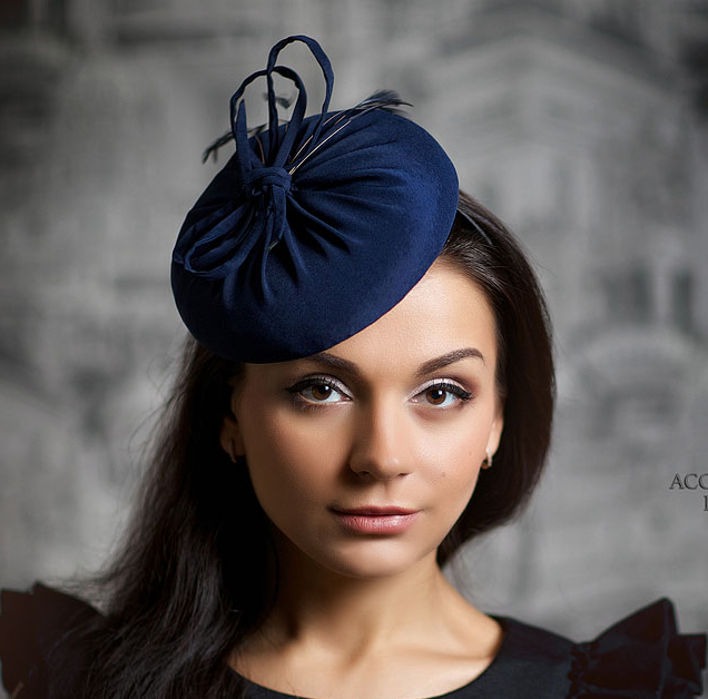 Шляпка, вечерняя шляпка, шляпа, вечерняя шляпа, Анна Андриенко, ручная работа, синамей, тиффани, шляпка для скачек, купить шляпку, черная шляпка, шляпка с вуалью, шляпка для праздника, шляпка для вечера, вечерняя шляпа, шляпка с бантом, ручная работа, шляпка для скачек, котельная шляпка, шляпка для праздника, синяя шляпа, синяя шляпка, головной убор, шляпка из шелка