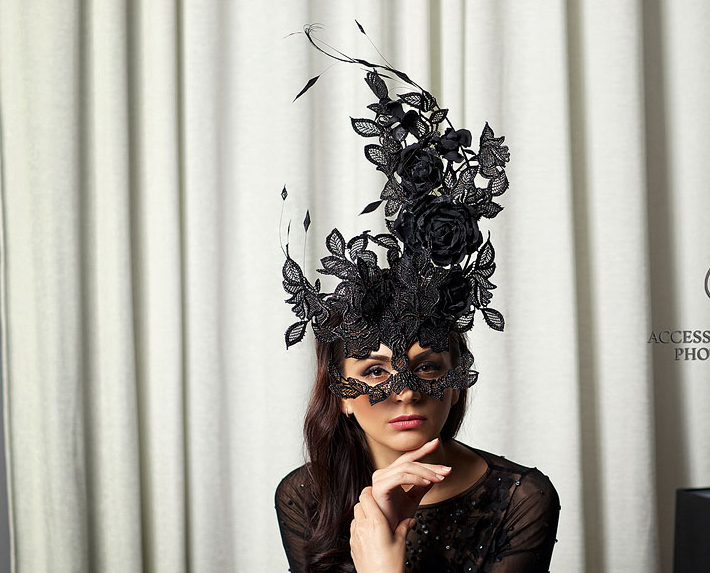 шляпа, черная шляпа, шляпа из кружева, кружевная шляпа, шляпа-маска, маска, вечерняя шляпка, шляпка для скачек, шляпка для фотосессии, ручная работа, дизайнерская шляпа, шляпа с цветами, шляпа с перьями, Анна Андриенко, Anna Andrienko, hats, hat, handmade, купить шляпу, шляпки в питере, шляпки спб, купить вечернюю шляпку