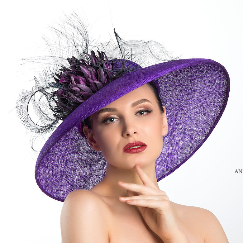 купить широкополую шляпу для скачек, шляпа с цветами, шляпа из синамей, шляпа для свадьбы, шляпа с цветами, широкополая шляпа, шляпа для приема, шляпа для праздника, вечерняя шляпа, шляпа с большими полями, шляпа для королевских скачек, купить шляпу, дизайнерская шляпа, эксклюзивная шляпа