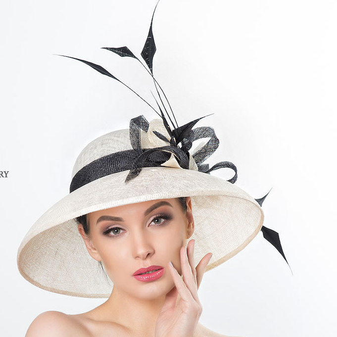 дизайнерская шляпа из соломки синамей, шляпка для скачек, вечерняя шляпка с перьями, широкополая шляпа для скачек
