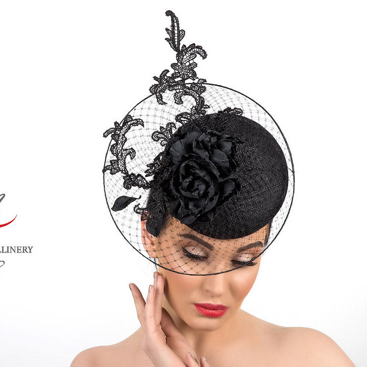 купить черную шляпку для скачек, черная женская шляпка с вуалью, купить вечернюю шляпку в Москве, купить шляпку для фотосессии в питере, черная шляпка с вуалью, шляпка с цветами, шляпка для показа, статусная шляпка, шляпка для праздника, черная дизайнерская шляпка, Анна Андриенко