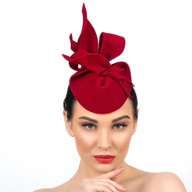 купить  бордовую шляпку для скачек, бордовая женская шляпка , купить вечернюю шляпку в Москве, купить шляпку для фотосессии в питере, бордовая фетровая шляпка, шляпка для показа, статусная шляпка, шляпка для праздника, бордовая дизайнерская шляпка, Анна Андриенко