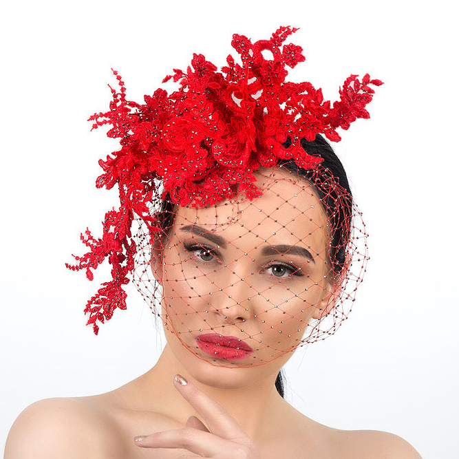 Дизайнерская шляпка от Анны Андриенко, эксклюзивная шляпка ручной работы, шляпка для скачек, эксклюзивный вечерний головной убор, головные уборы Анны Андриенко, шляпа с цветами, шляпка с вуалью, красная шляпка