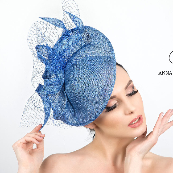 вечерние шляпки купить +в москве,  шляпка таблетка с вуалью, шляпка для скачек , ассиметричная  женская шляпка, синяя шляпка купить в спб, дизайнерские шляпки Анна Андриенко
