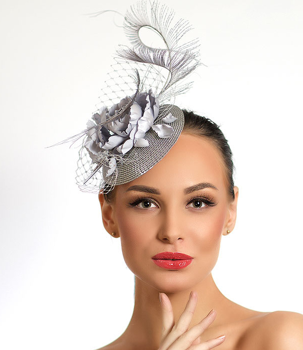 шляпка, купить шляпку, вечерняя шляпка, шляпка для скачек, шляпка для праздника, свадебная шляпка, шляпка таблетка, серая шляпка, серебряная шляпка, шляпка с вуалью, шляпка с цветами, шляпка с перьями, дизайнерская шляпка, Анна Андриенко