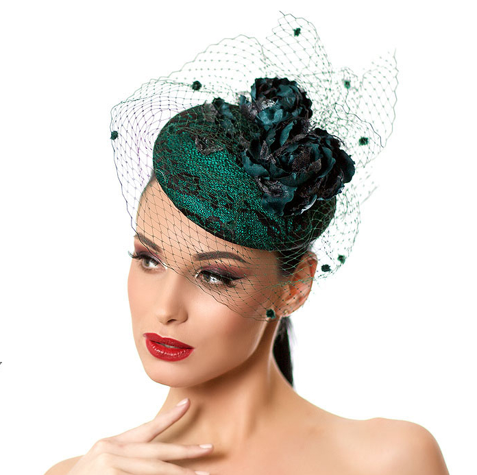 шляпка, купить шляпку, изумрудная шляпка, черная шляпка, шляпка с вуалью, шляпка с перьями, шляпка с цветами, дизайнерская шляпка, шляпка на заказ, шляпка ручной работы, эксклюзивная шляпка, Анна Андриенко, шляпка таблетка, ретро шляпка, шляпка с кружевом, свадебная шляпка, шляпка для невесты, шляпка для свадьбы, вечерняя шляпка, шляпка для скачек, шляпка для праздника, шляпка для фотосессии