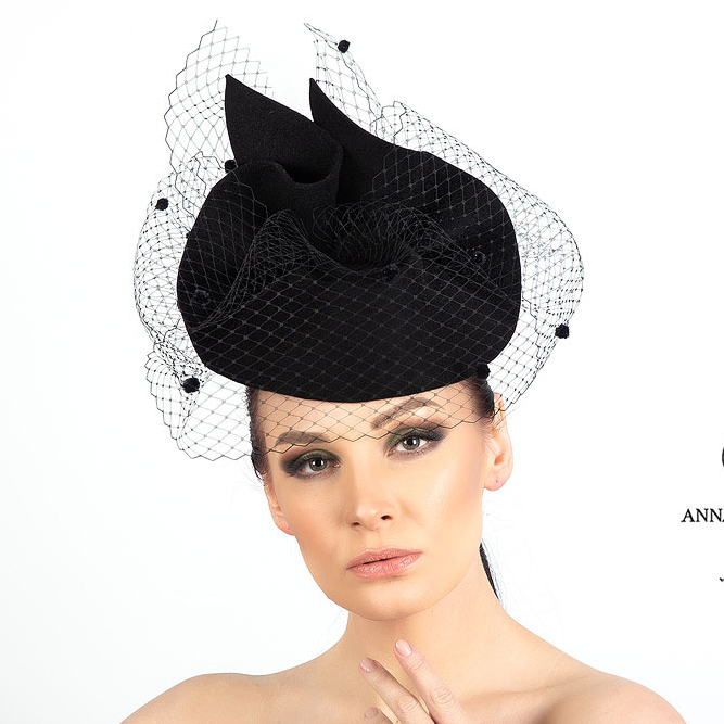Дизайнерская шляпка из фетра для приемов и торжеств черная, головные уборы Анна Андриенко купить в Москве