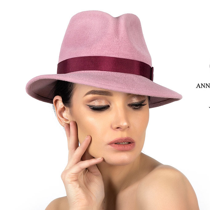 Женская шляпа из велюра розовая, дизайнерские головные уборы Анна Андриенко Санкт Петербург