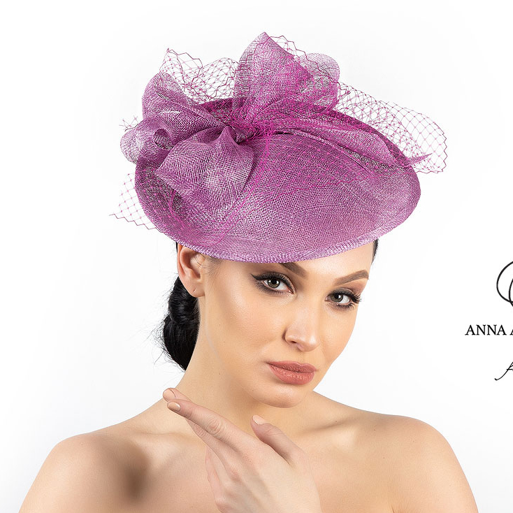 купить вечернюю шляпку из синамей в Спб, купить дизайнерскую шляпку для скачек в Москве