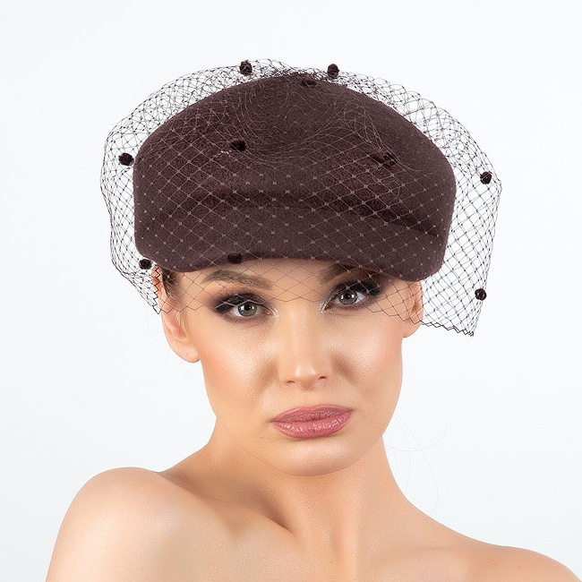 Кепка женская  коричневая с вуалью, шляпка из фетра с козырьком, дизайнерские головные уборы Анна Андриенко