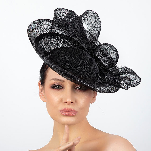 купить шляпку для скачек в москве, шляпки для скачек, женская шляпка, черная шляпка, шляпка с регилином, купить шляпку спб, вечерняя шляпка, шляпка для праздника, светская шляпка, дизайнерская шляпка, Анна Андриенко, шляпки для ипподрома