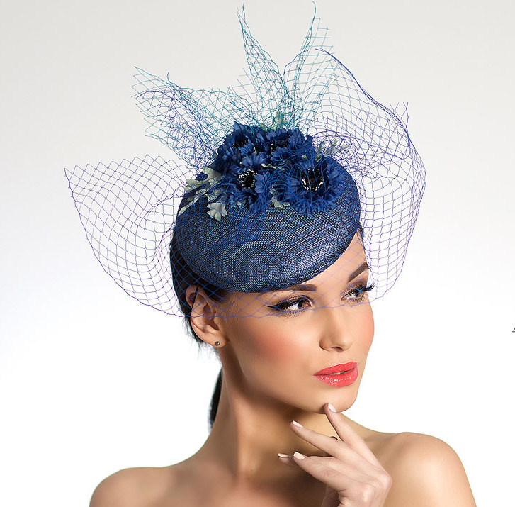 шляпка, вечерняя шляпка, шляпка таблетка шляпка с вуалью, шляпка для праздника, шляпка с цветами, шляпка для скачек, шляпка для фотосессии, дизайнерская шляпка, Анна Андриенко