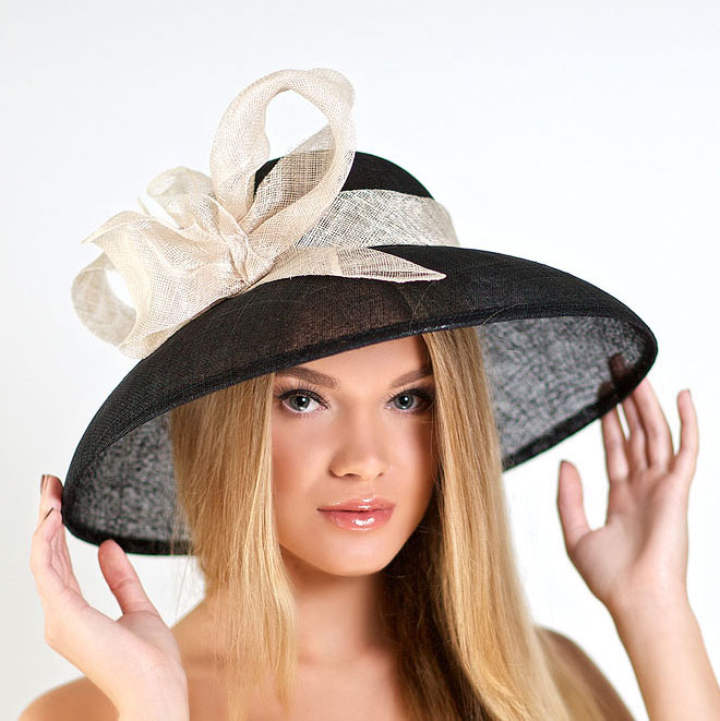 Летняя шляпа "Одри"